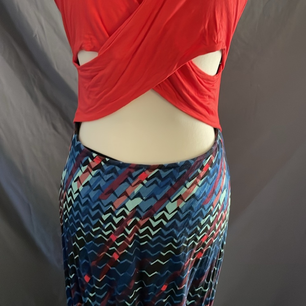 Gilli backless dress - Picture 3 of 5
